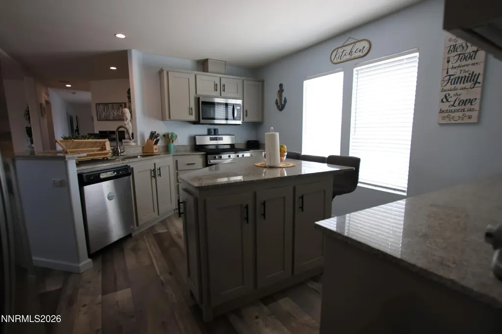 210 Chateau Yerington NV 89447
