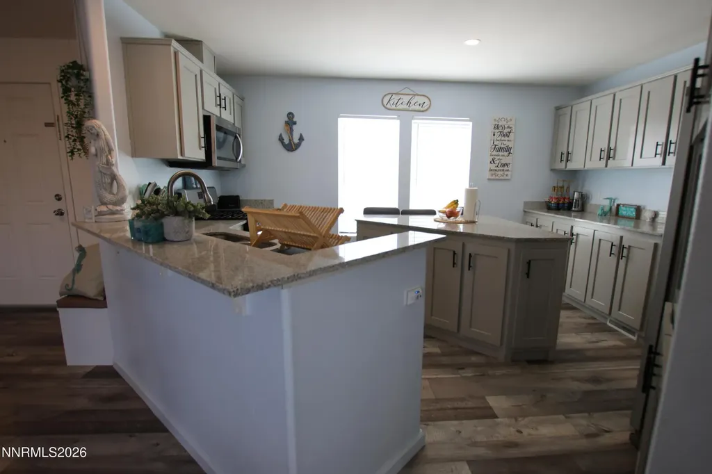 210 Chateau Yerington NV 89447