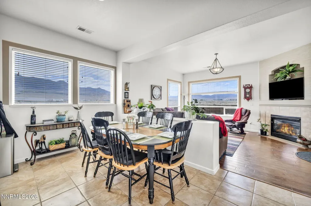 403 St George's Dayton NV 89403
