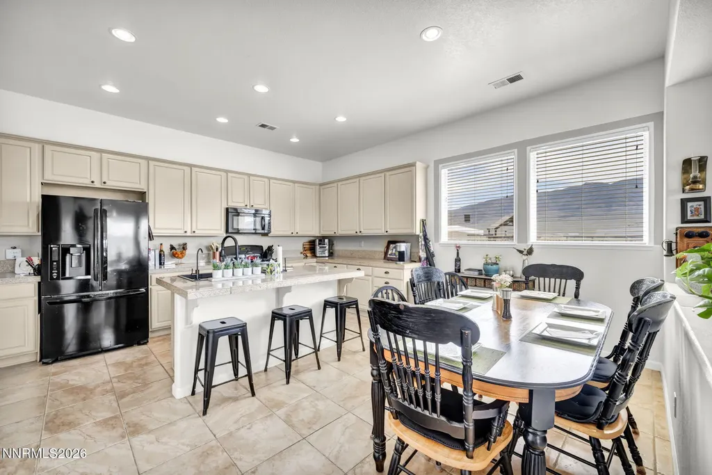403 St George's Dayton NV 89403