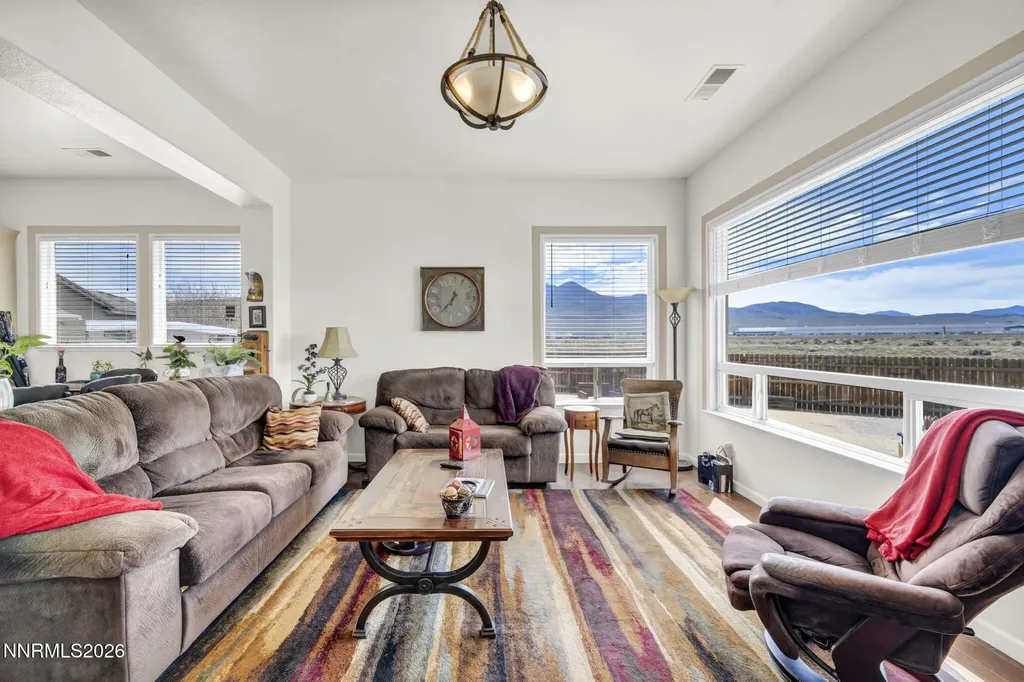 403 St George's Dayton NV 89403