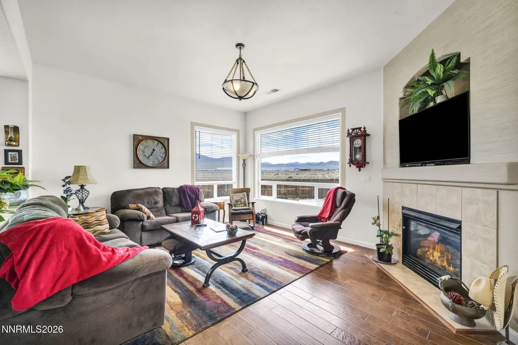 403 St George's Dayton NV 89403