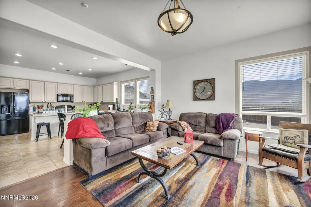 403 St George's Dayton NV 89403