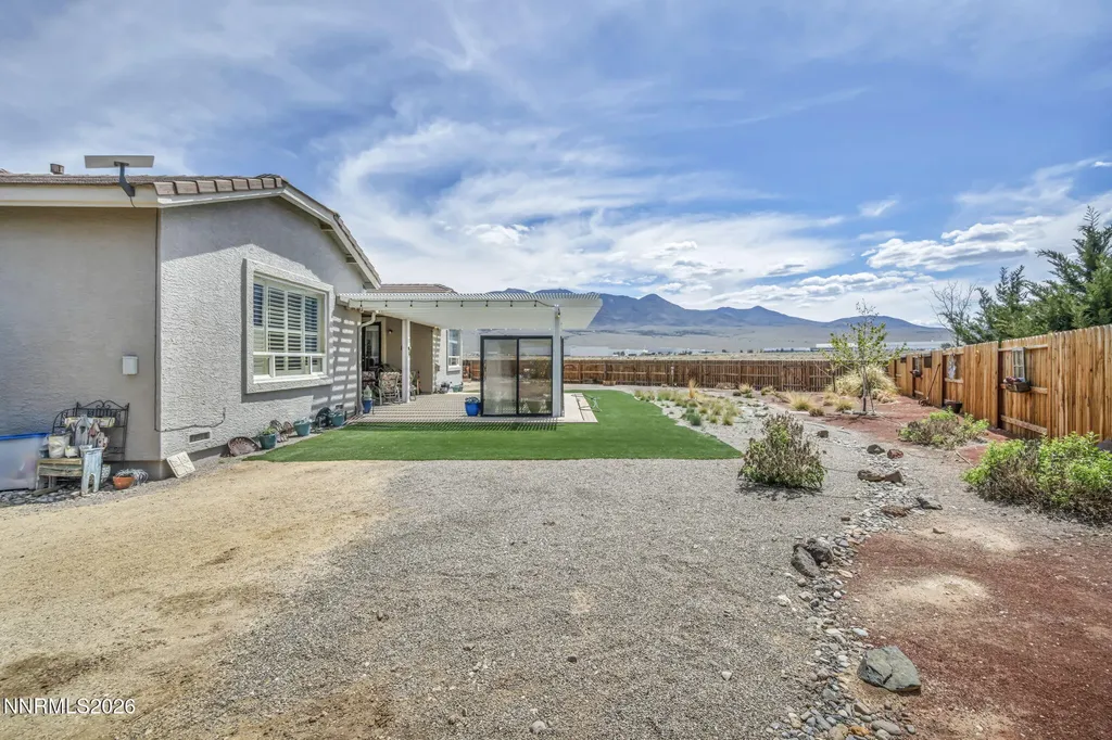 403 St George's Dayton NV 89403