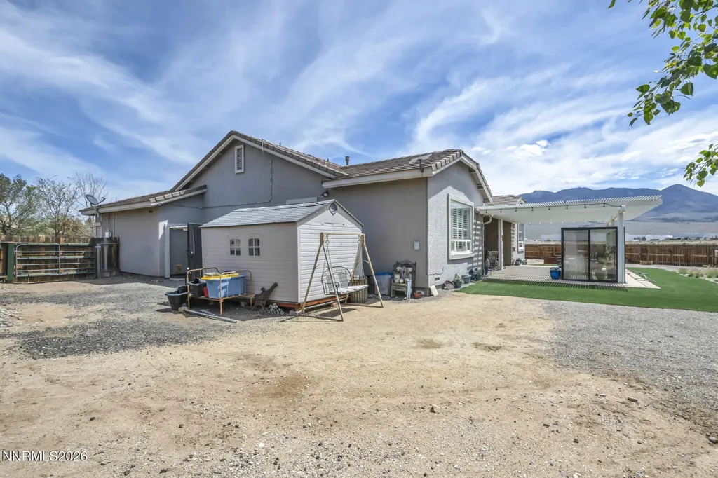 403 St George's Dayton NV 89403