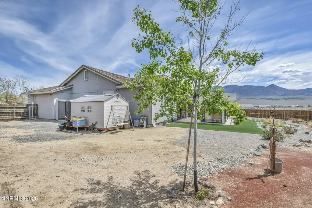 403 St George's Dayton NV 89403