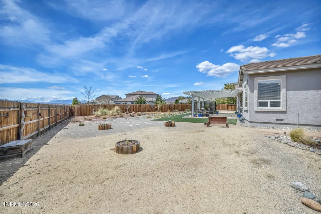 403 St George's Dayton NV 89403