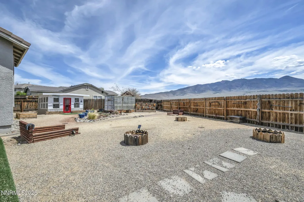 403 St George's Dayton NV 89403