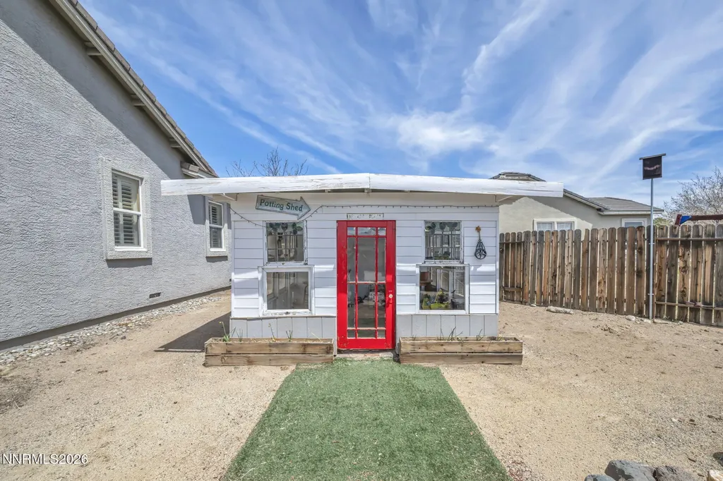 403 St George's Dayton NV 89403
