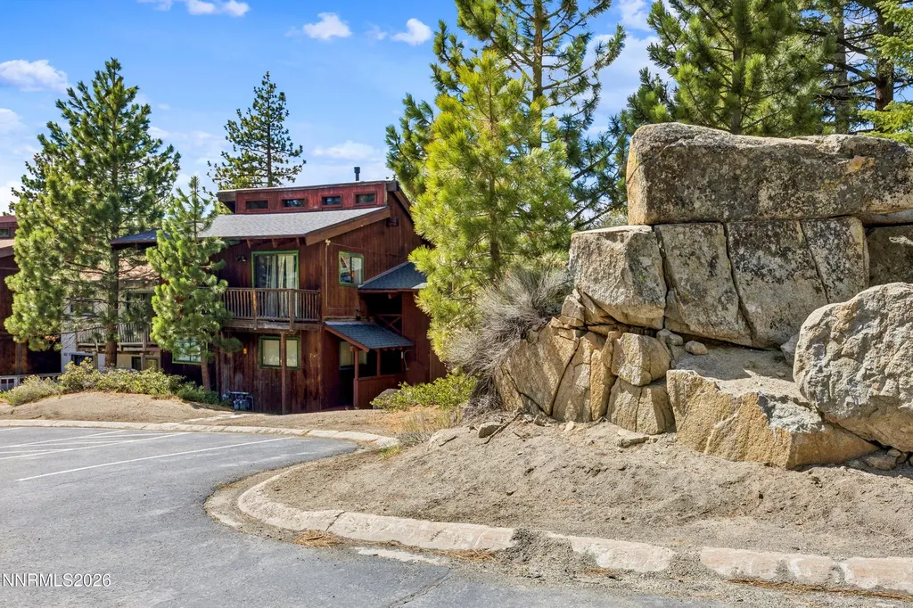 706 Gary Stateline NV 89449