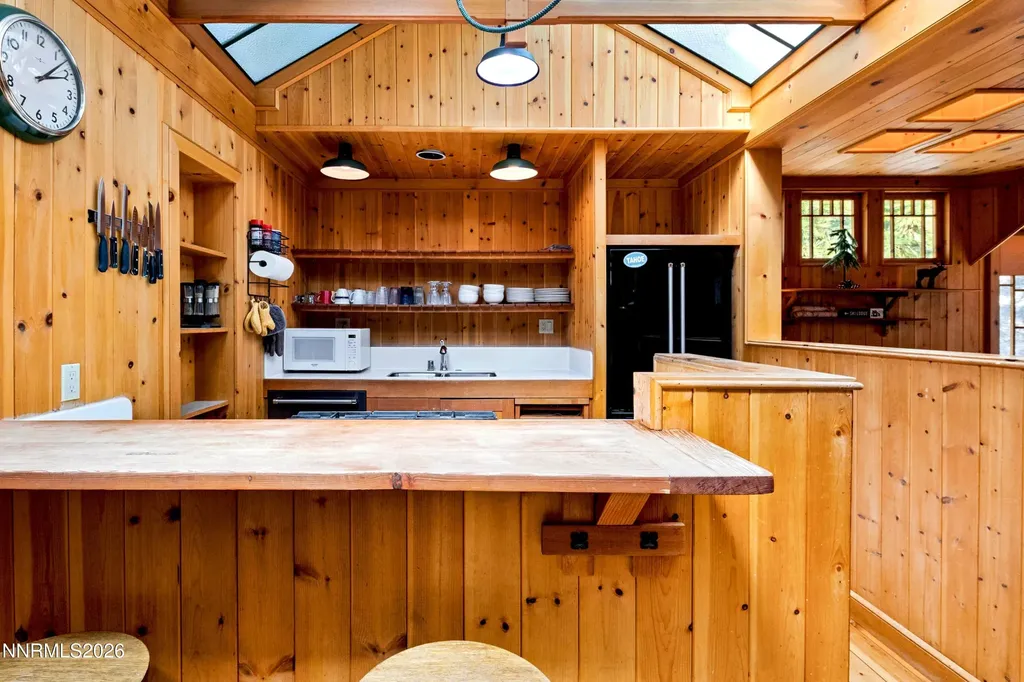 706 Gary Stateline NV 89449