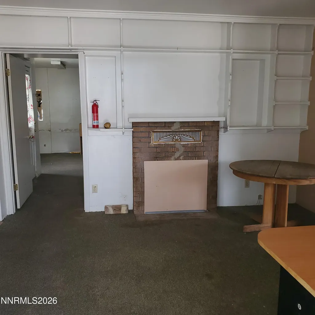 960 E Hawthorne NV 89415