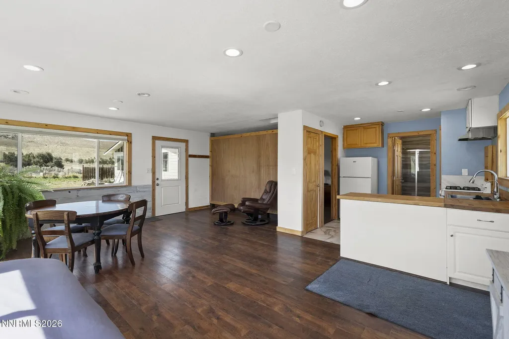 3048 Robison Gardnerville NV 89410