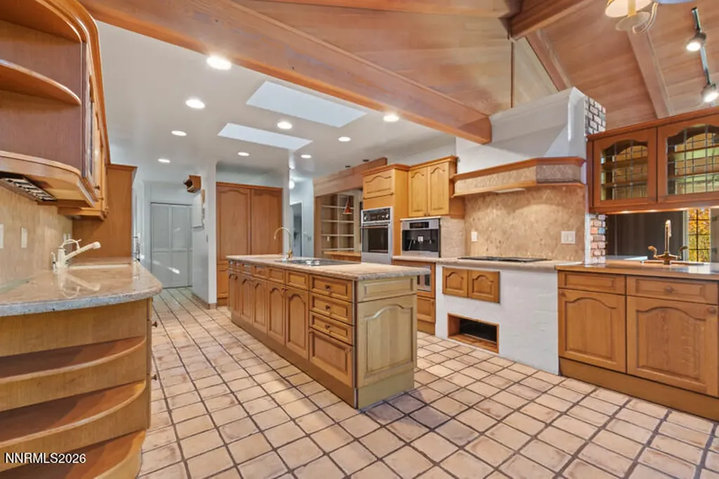 1880 Meadowview Reno NV 89509