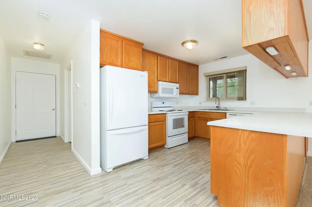 1504 Fahim Gardnerville NV 89410