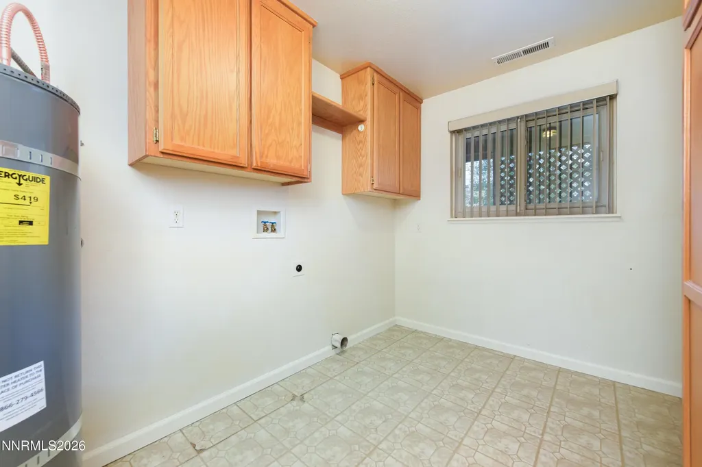 1504 Fahim Gardnerville NV 89410
