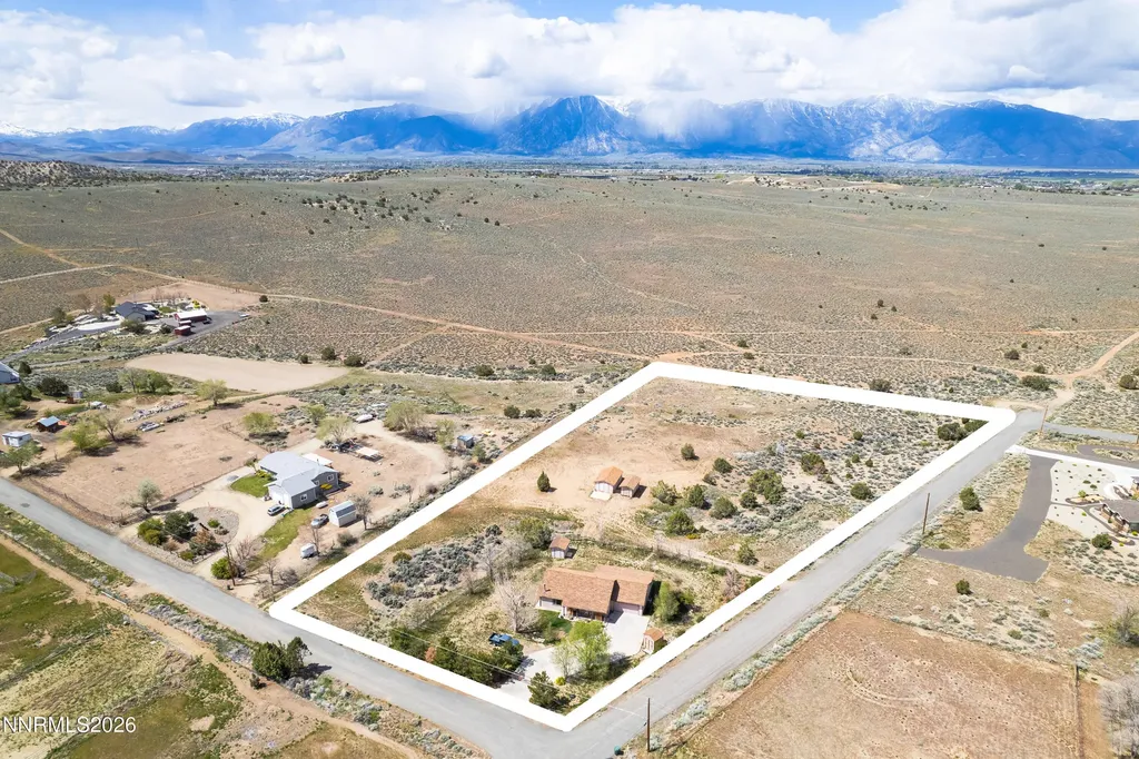 1504 Fahim Gardnerville NV 89410