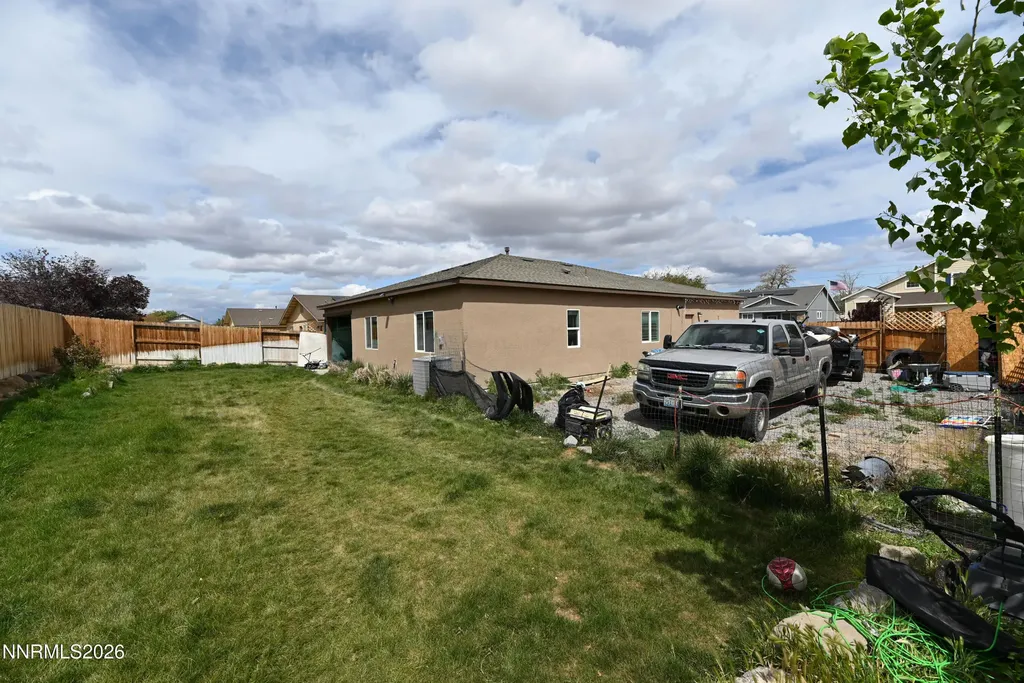 1623 Summerwind Fernley NV 89408