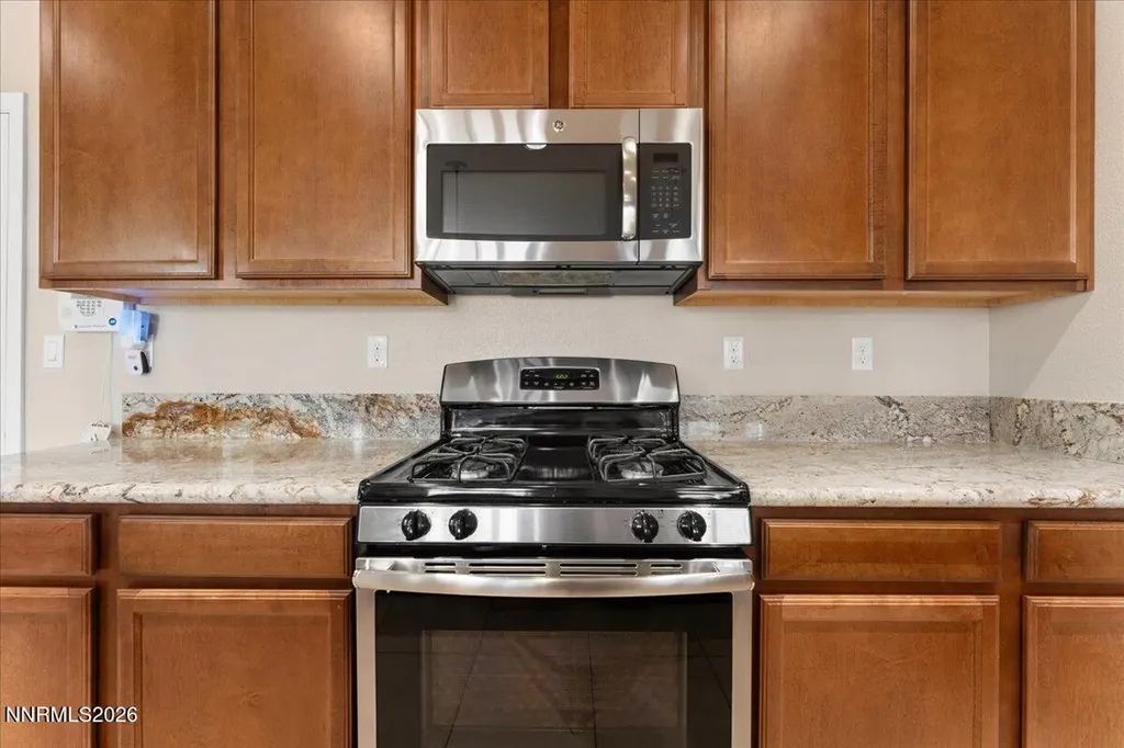 654 St Andrews Dayton NV 89403