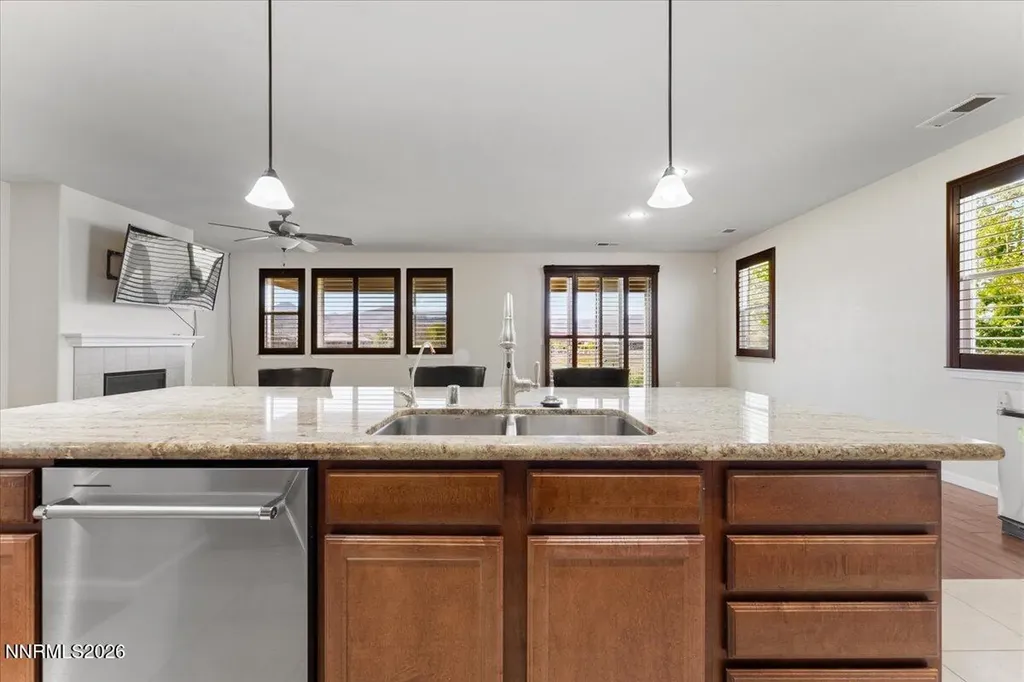 654 St Andrews Dayton NV 89403