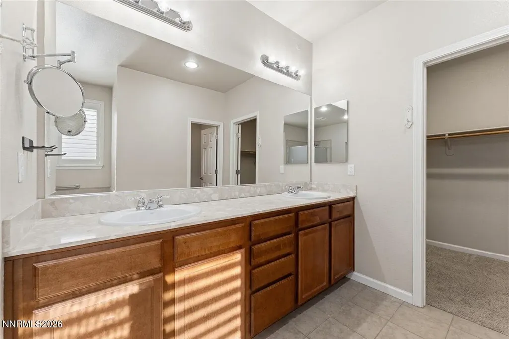 654 St Andrews Dayton NV 89403