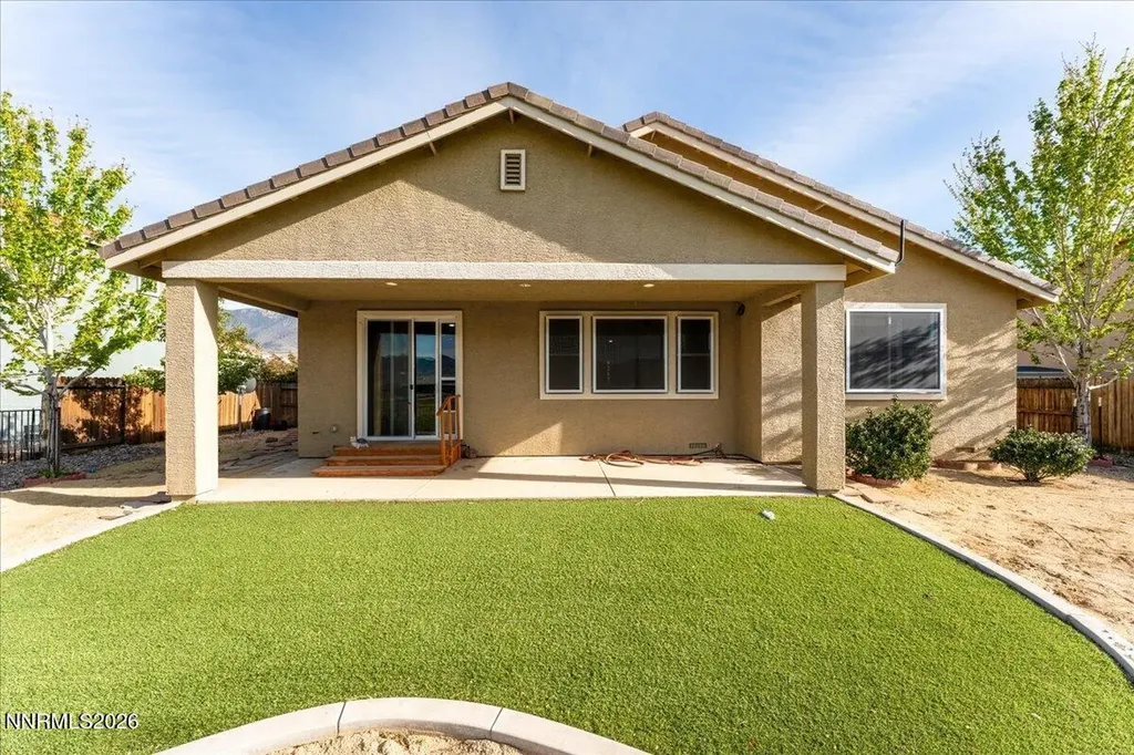 654 St Andrews Dayton NV 89403
