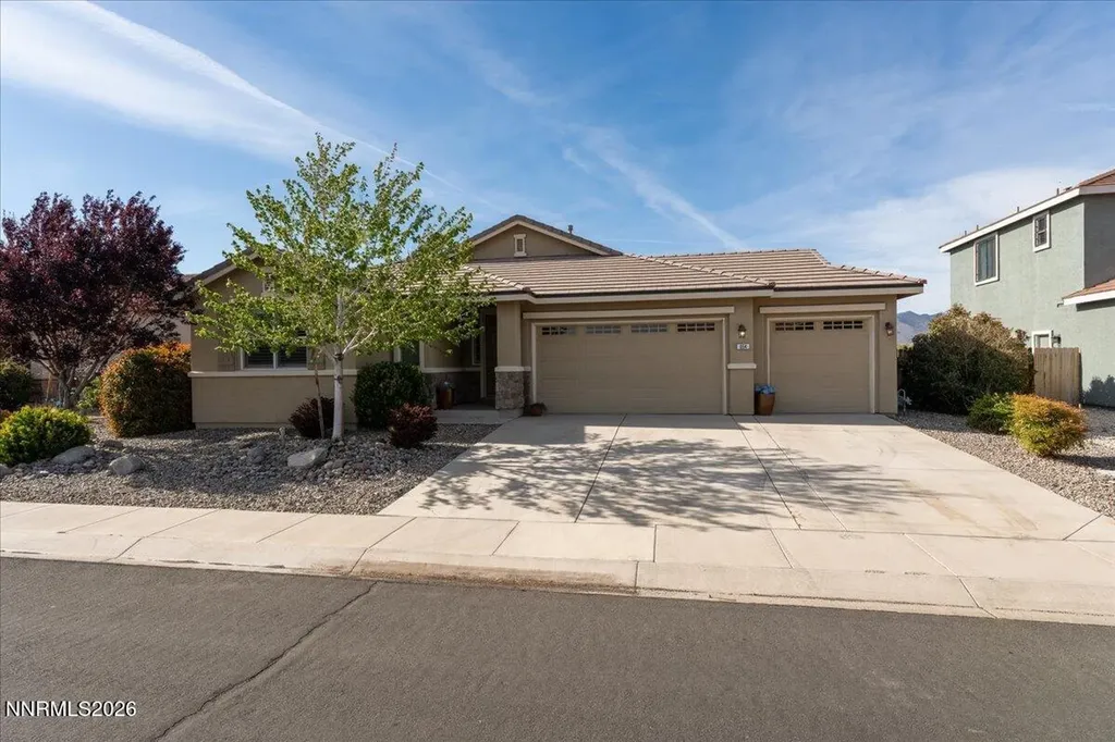 654 St Andrews Dayton NV 89403