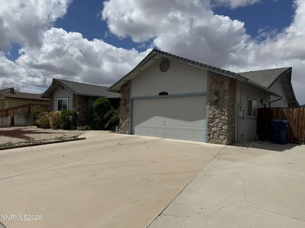 685 Palomino Fernley NV 89408