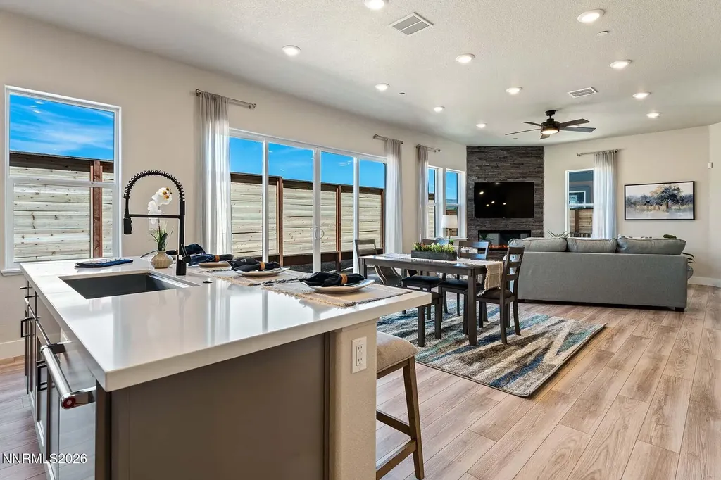 182 Silver Peak Lp Carson City NV 89701