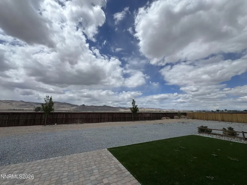 303 Chateau Yerington NV 89447