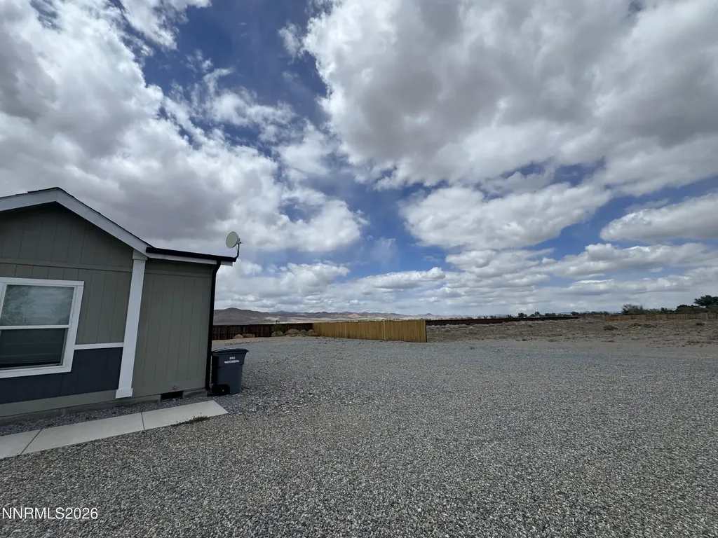 303 Chateau Yerington NV 89447