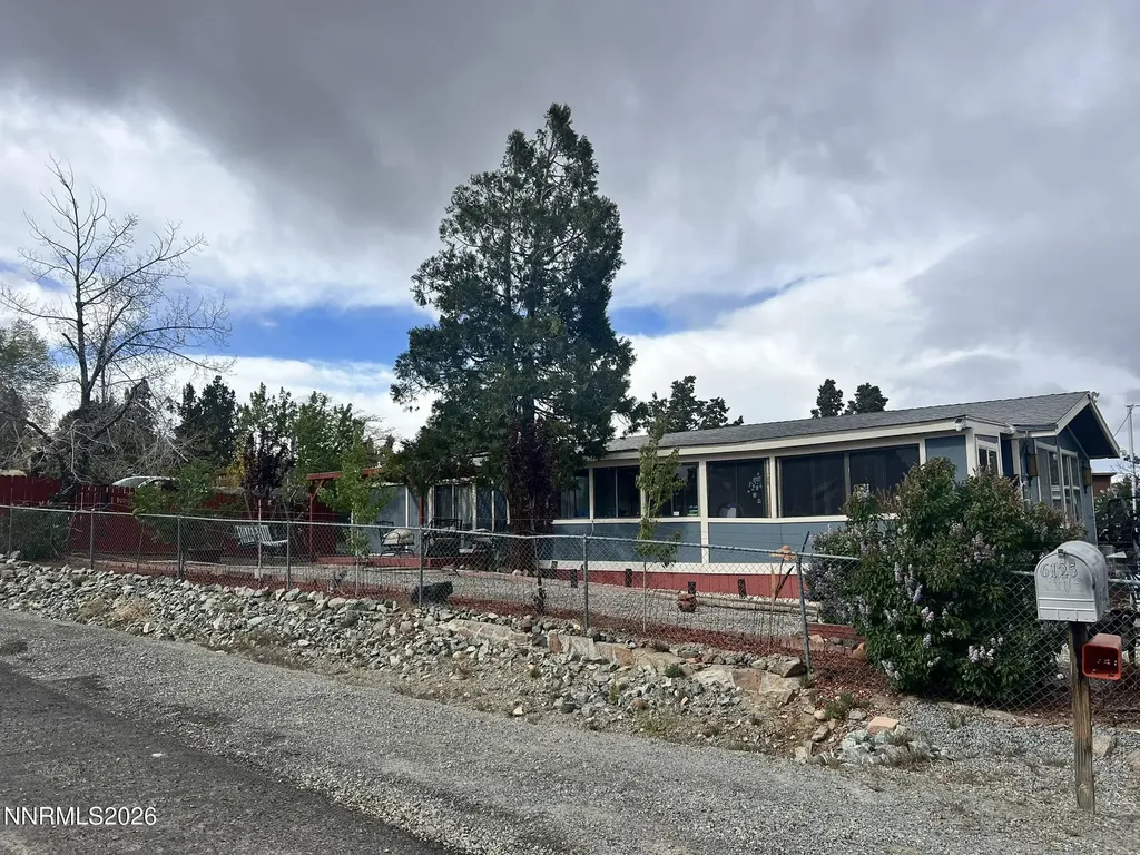 6125 Chimney Sun Valley NV 89433