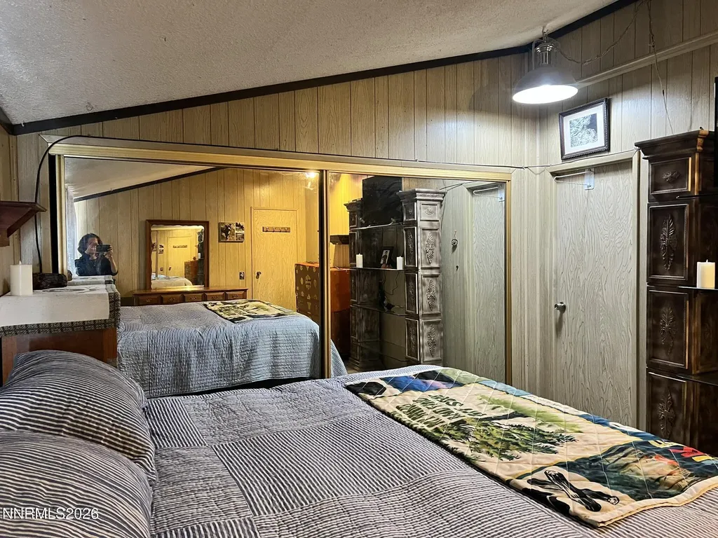 6125 Chimney Sun Valley NV 89433