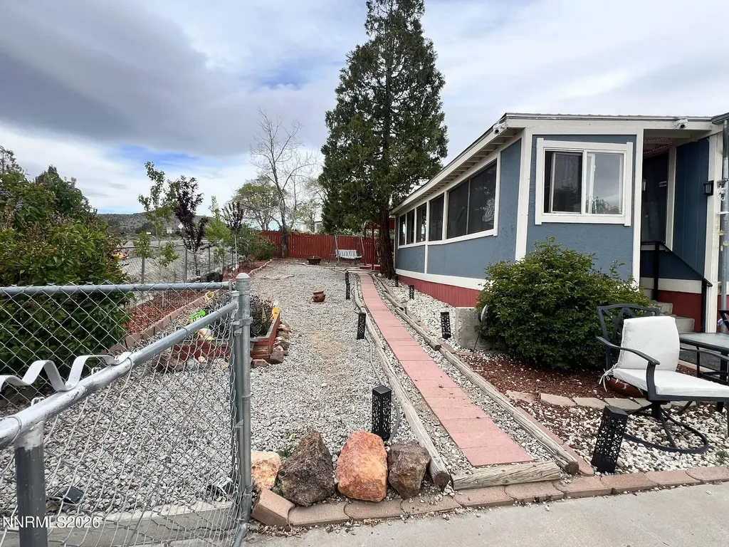 6125 Chimney Sun Valley NV 89433