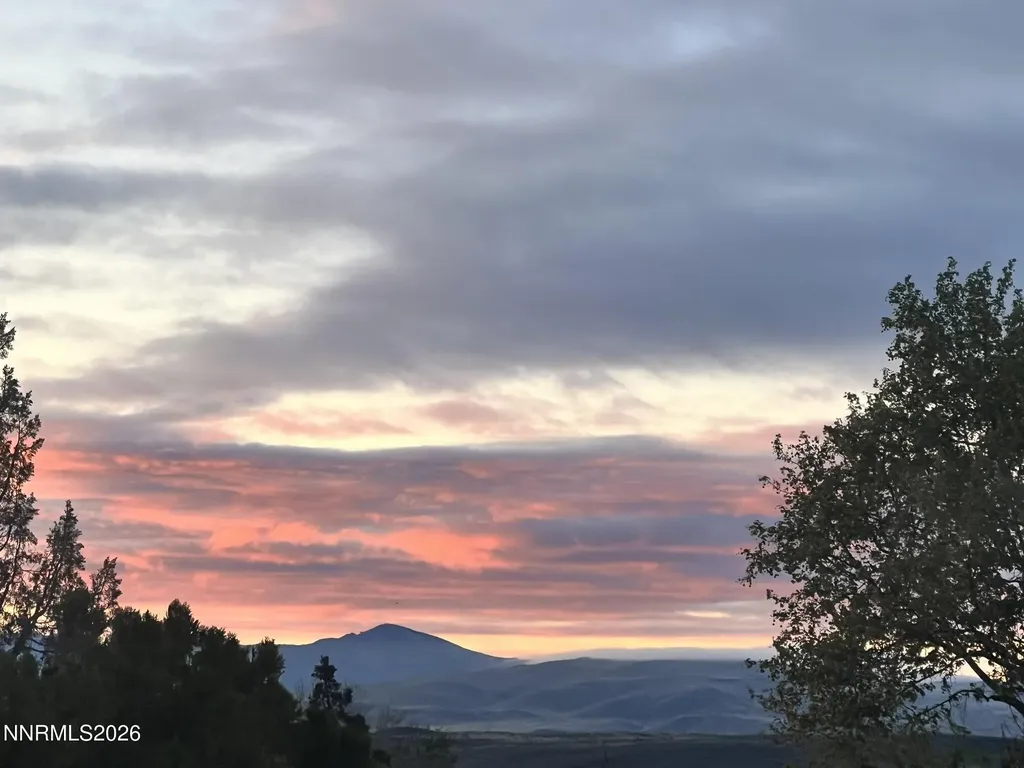 6125 Chimney Sun Valley NV 89433