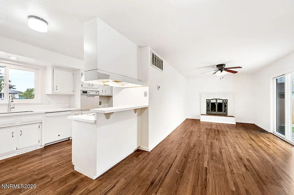 281 Devere Sparks NV 89431