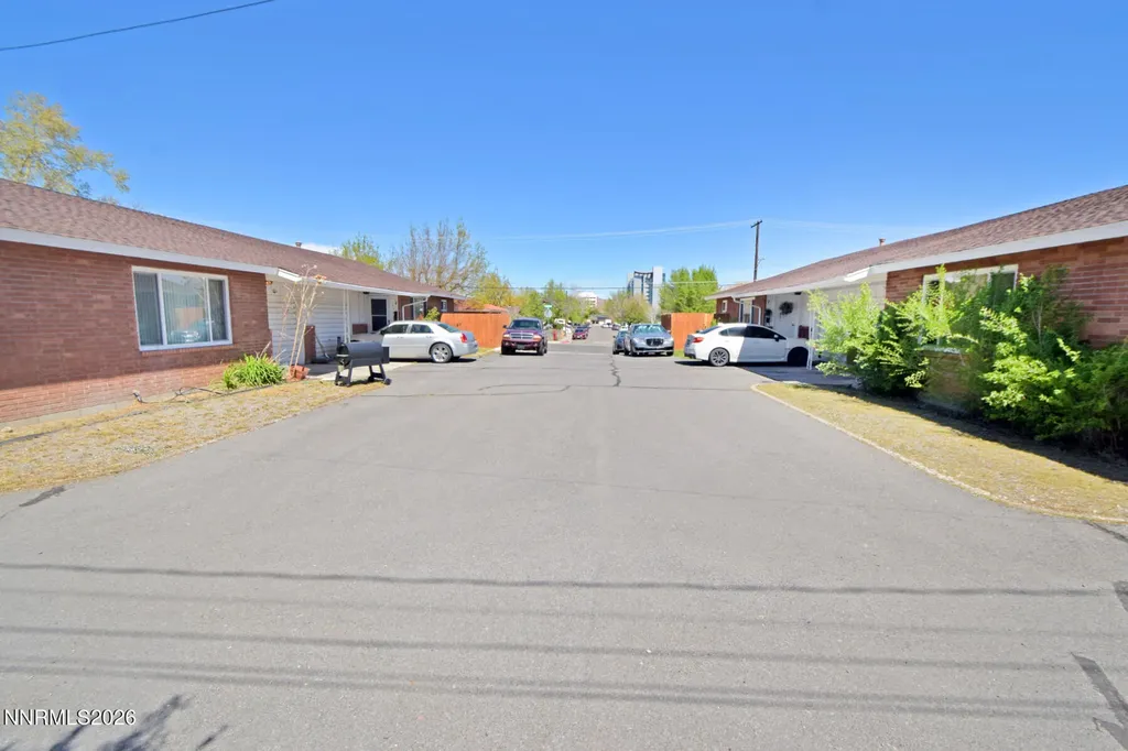 962 Roberts Reno NV 89502