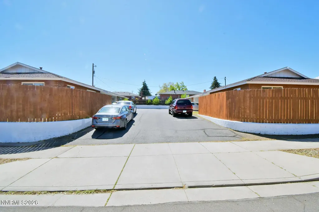998 Roberts Reno NV 89502