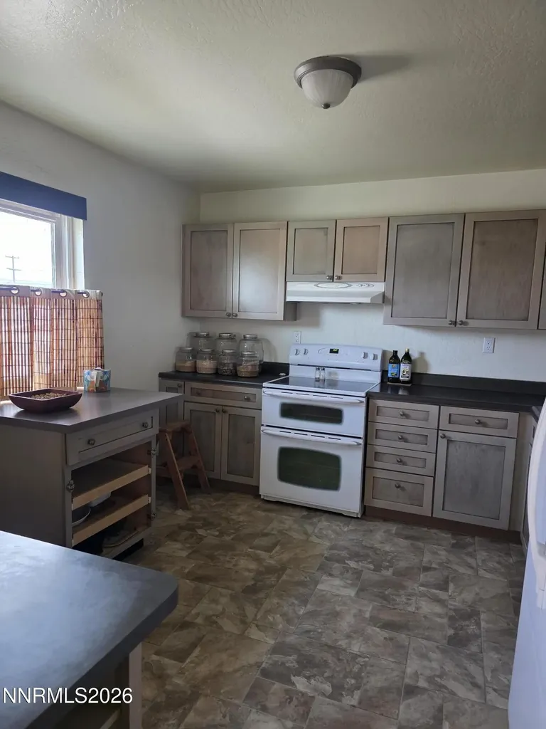 359 E Hawthorne NV 89415