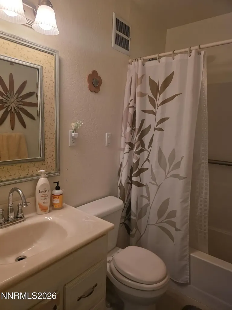 359 E Hawthorne NV 89415