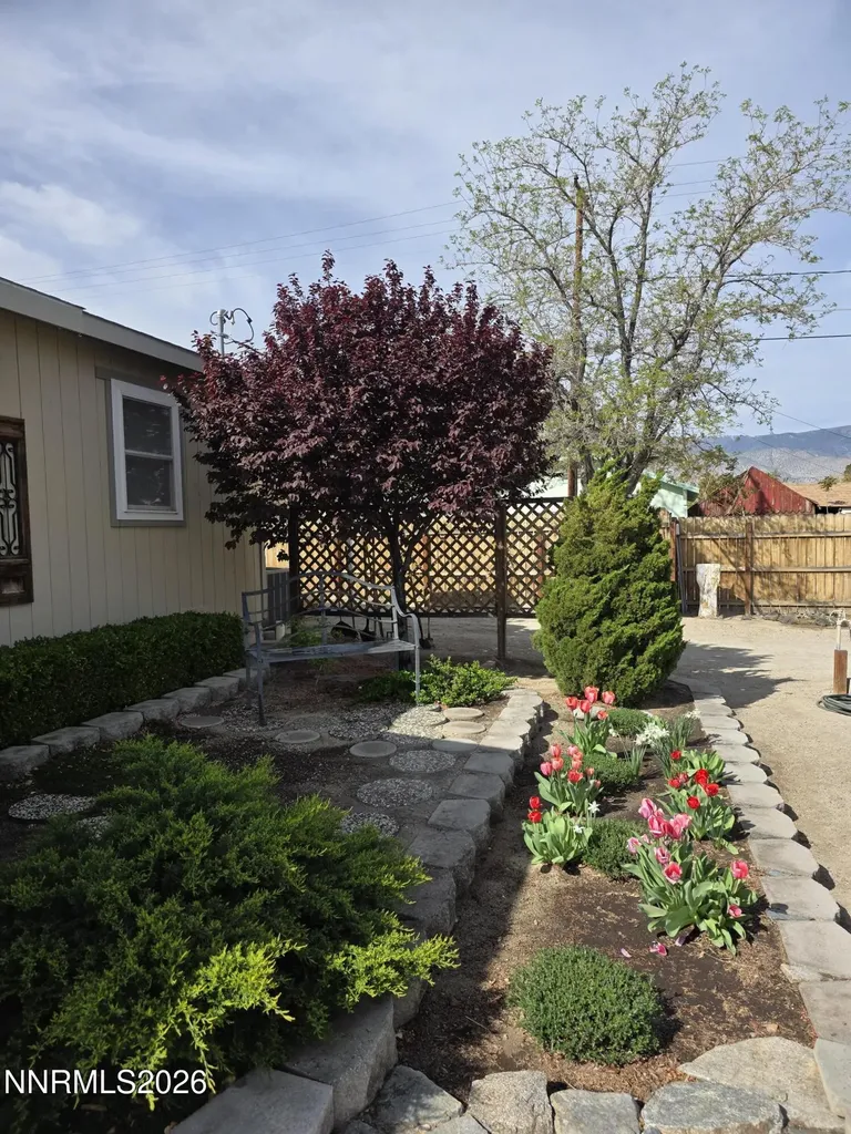 359 E Hawthorne NV 89415
