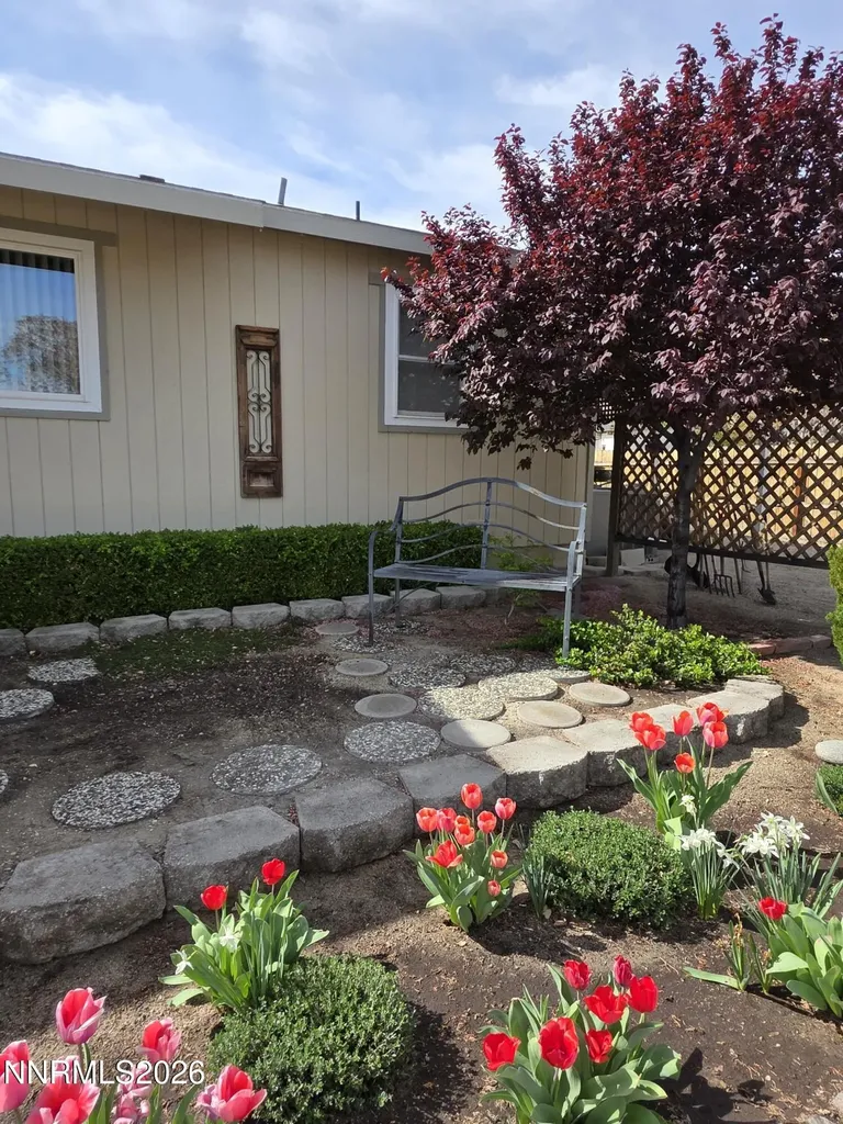 359 E Hawthorne NV 89415