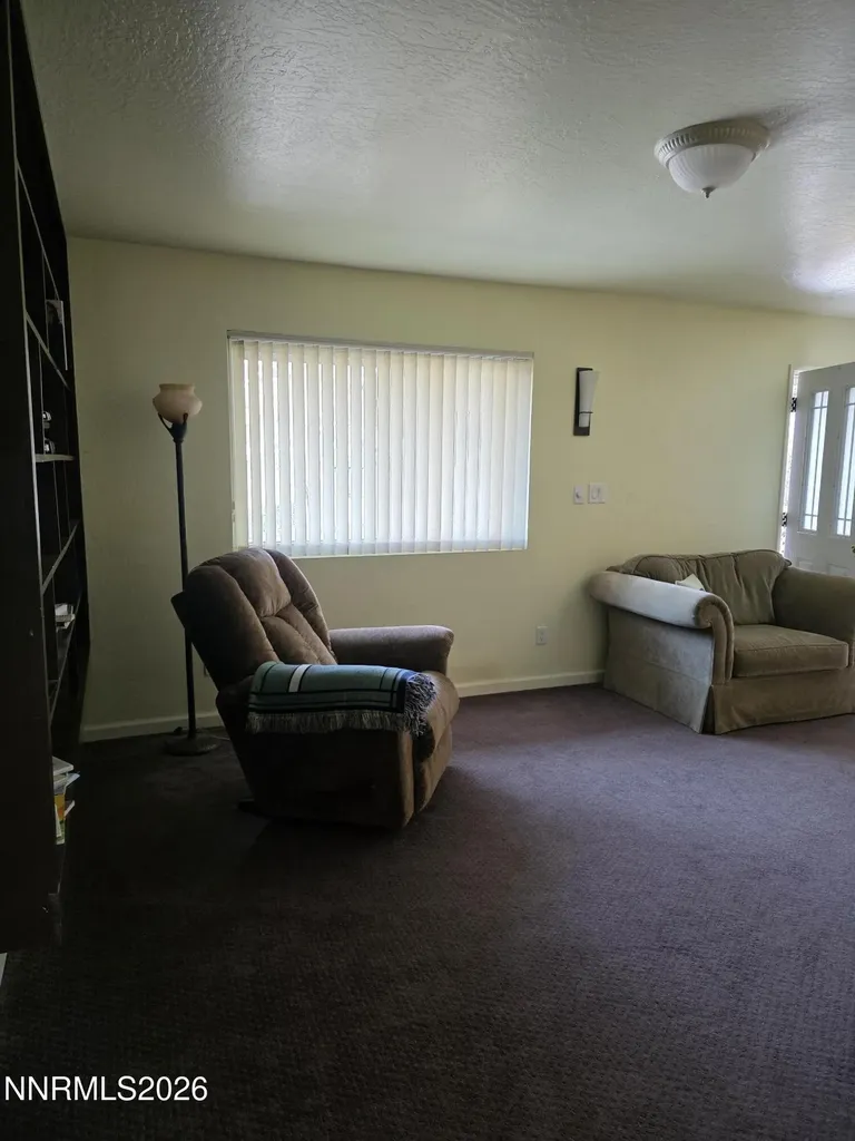 359 E Hawthorne NV 89415