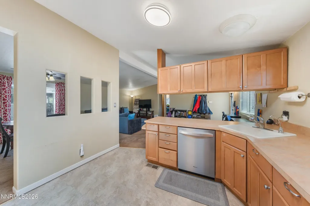 17505 Fantail Reno NV 89508