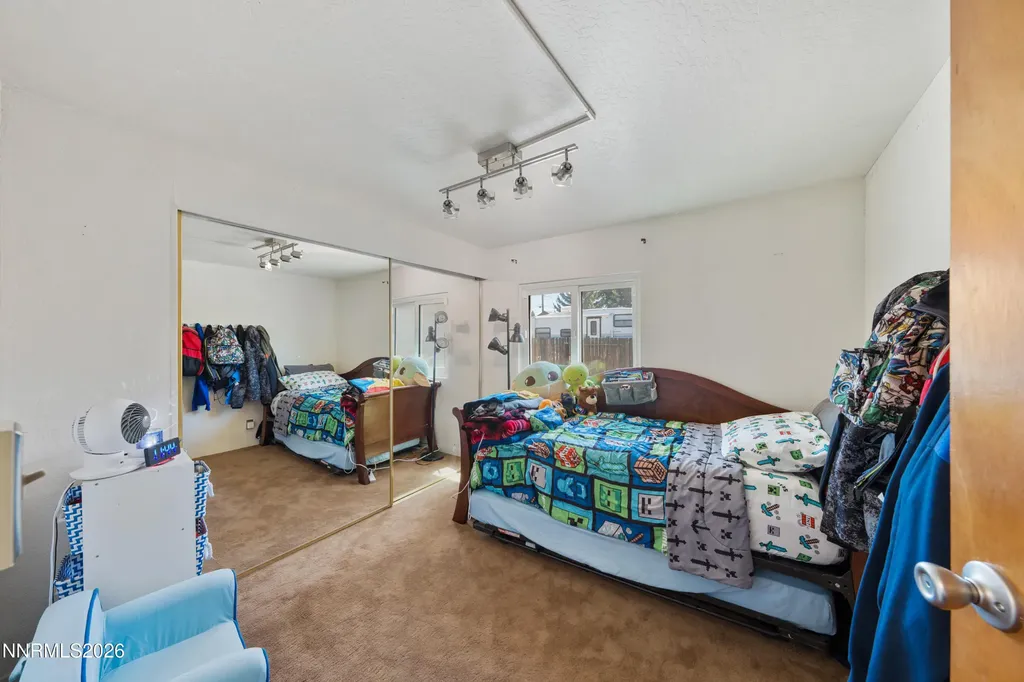 17505 Fantail Reno NV 89508