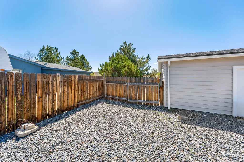 17505 Fantail Reno NV 89508