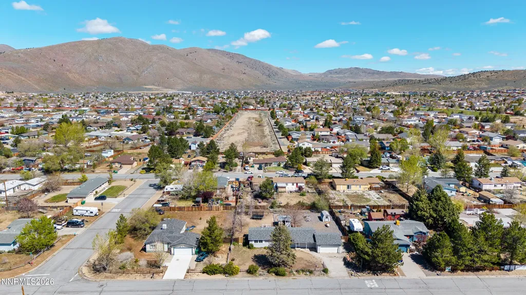 17505 Fantail Reno NV 89508