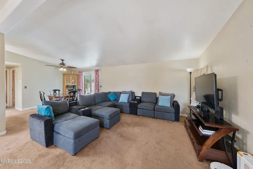 17505 Fantail Reno NV 89508