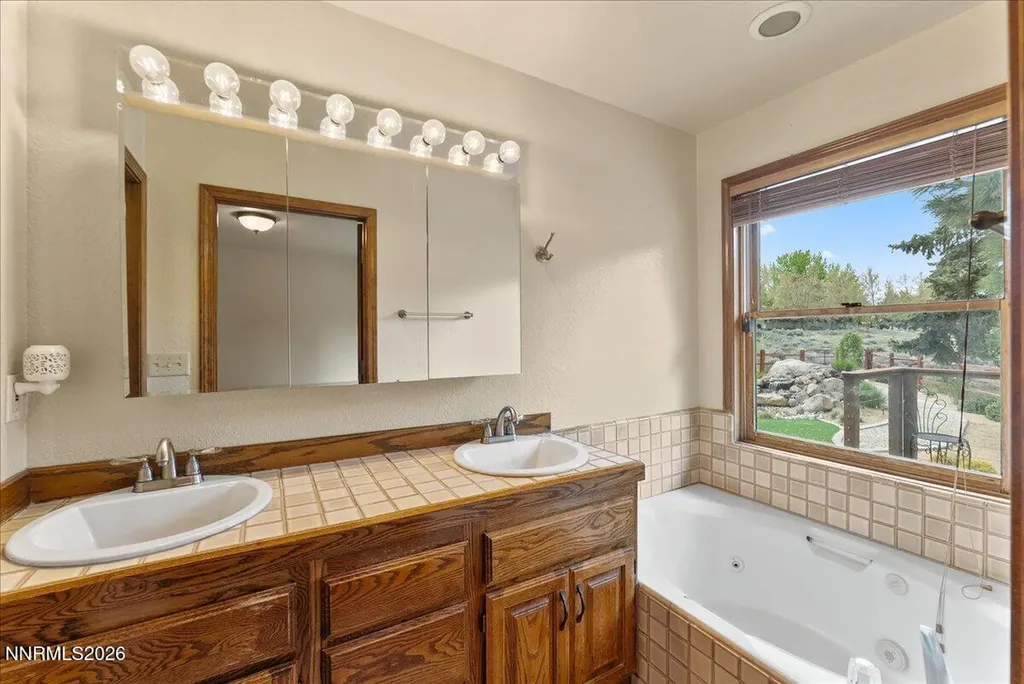 6304 Meadow Creek Reno NV 89519