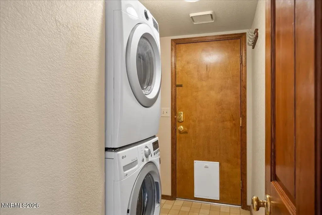 6304 Meadow Creek Reno NV 89519
